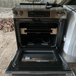 GE-30-in-5-Burner-Element-Smart-Slide-In-Electric-Convection-R