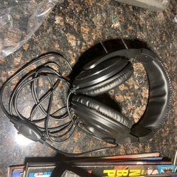 Head Phones. Over Ear