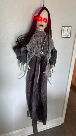 Halloween 4ft Animated Shaking Figure