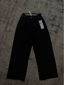 Alo yoga pants