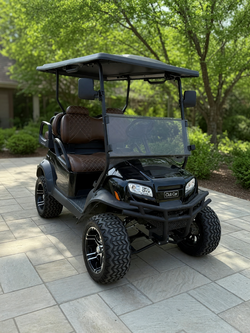 Club Cart Onward 2024 Gas in like new condition
