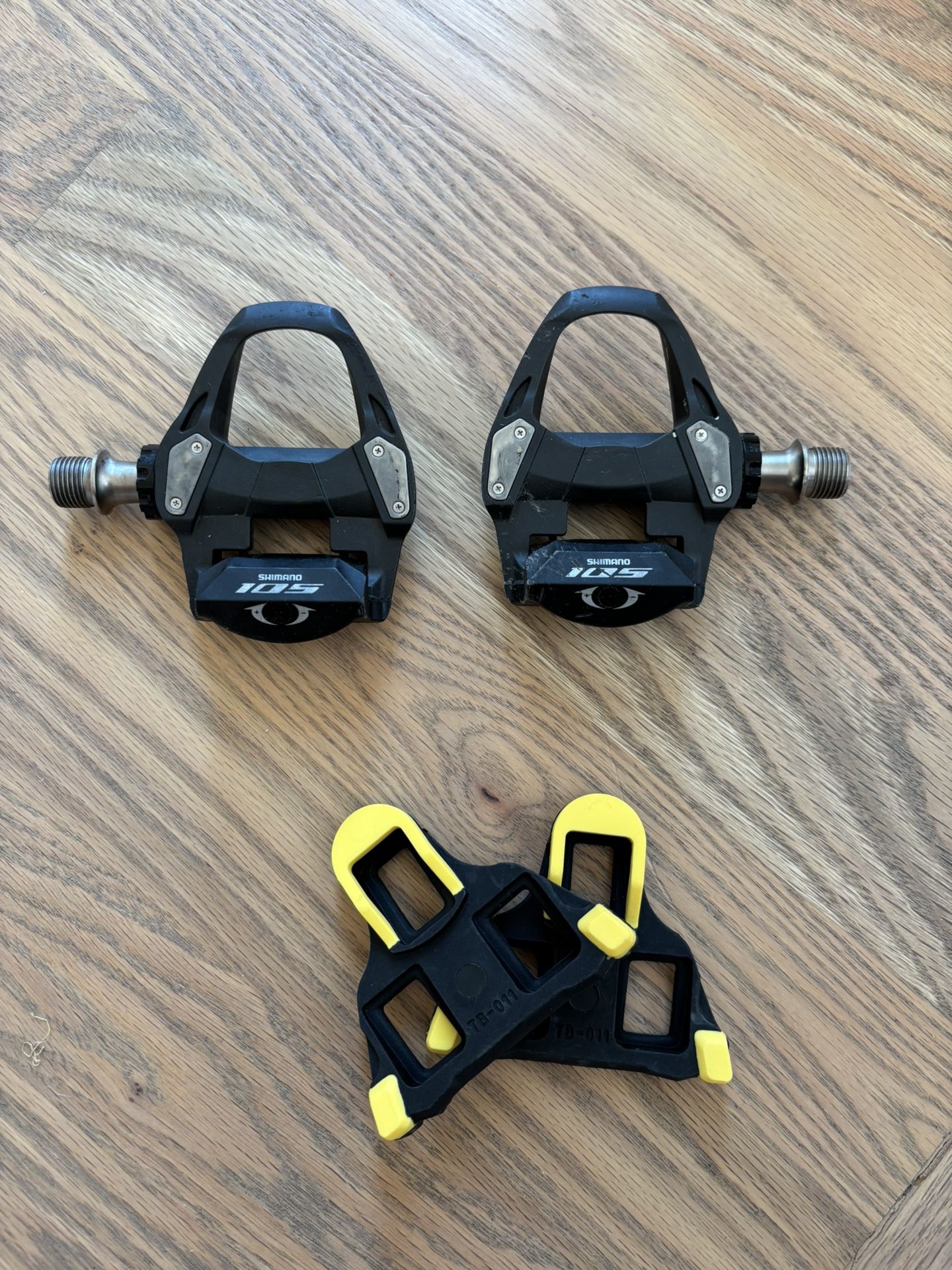 Shimano 105 Road Bike Pedals With Cleats