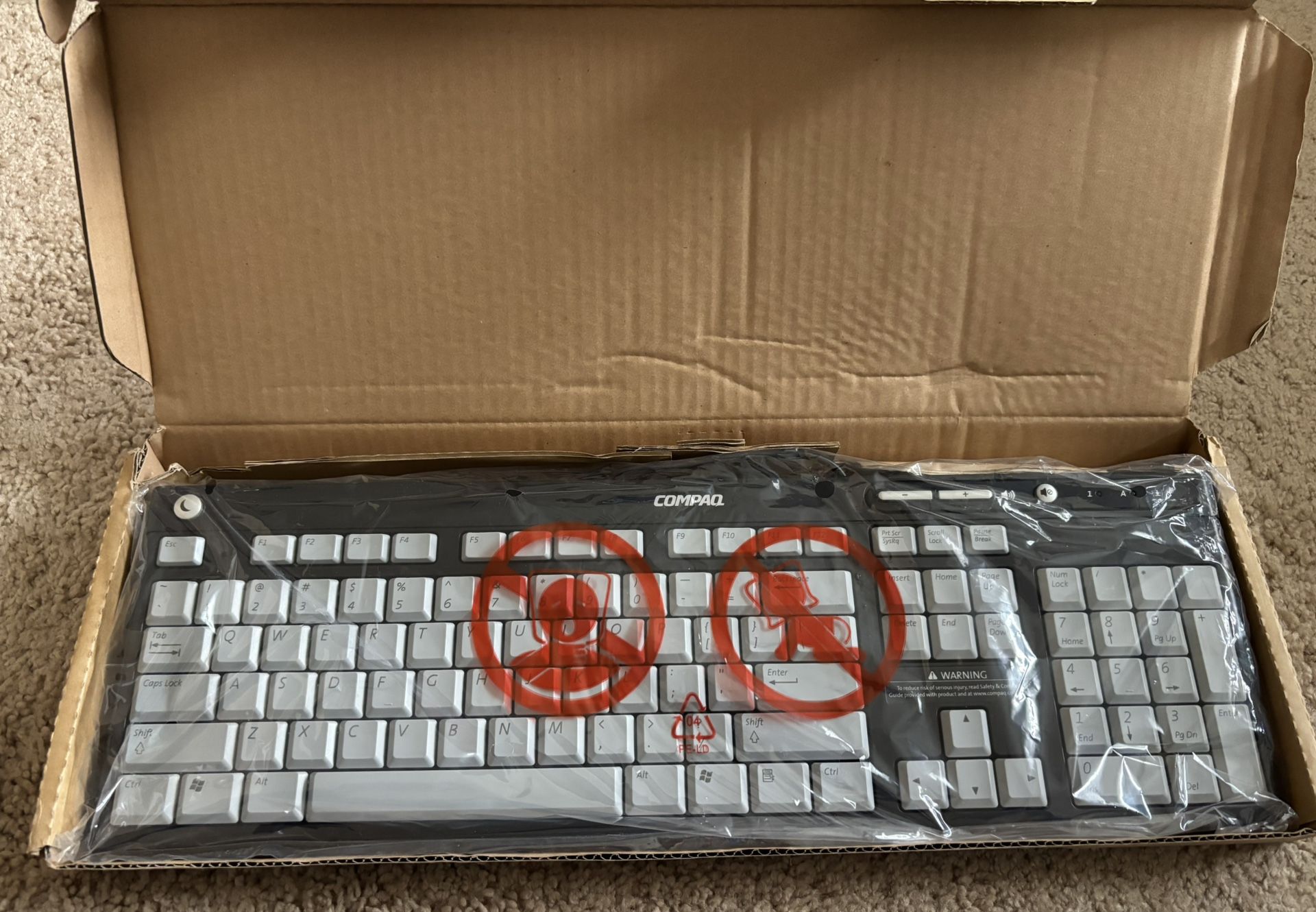 Compaq black & gray keyboard