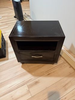 Night stand