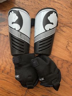 Kids Soccer Stirrup Shin Guards, Small