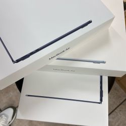 MACBOOK AIR M4 16RAM ~ 256GB