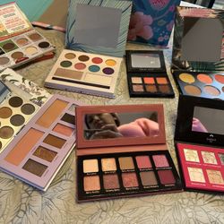 Makeup Pallets.