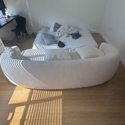 Modern Curved White Bouclé Sofa – Like New!