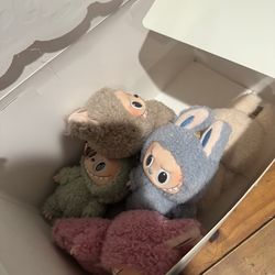 Labubu macaron popmart set