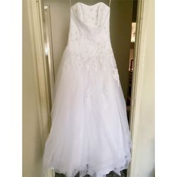 David’s Bridal Tulle Ballgown Wedding Dress