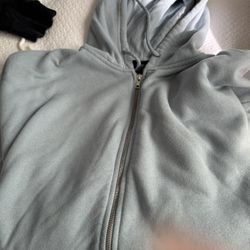 USED IN GREAT CONDITION..SIZE XL …$3 Dlls 