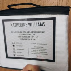 4 Piece Sheet Set. Queen Size