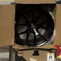 19 inch ESR Black Rims 