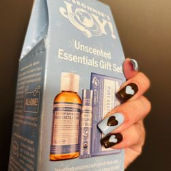 Dr . Bronner’s Essentials Gift Set (unscented)