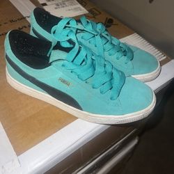 PUMA SHOES SIZE 5m $50 OBO