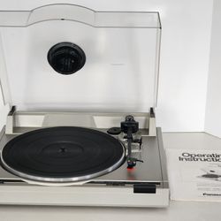 Vintage Panasonic SL-H203 Fully Automatic Turntable