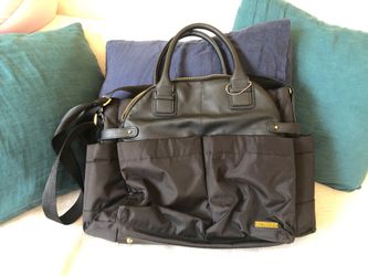 Skip hop Chelsea diaper bag