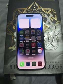 White iPhone 14 Pro