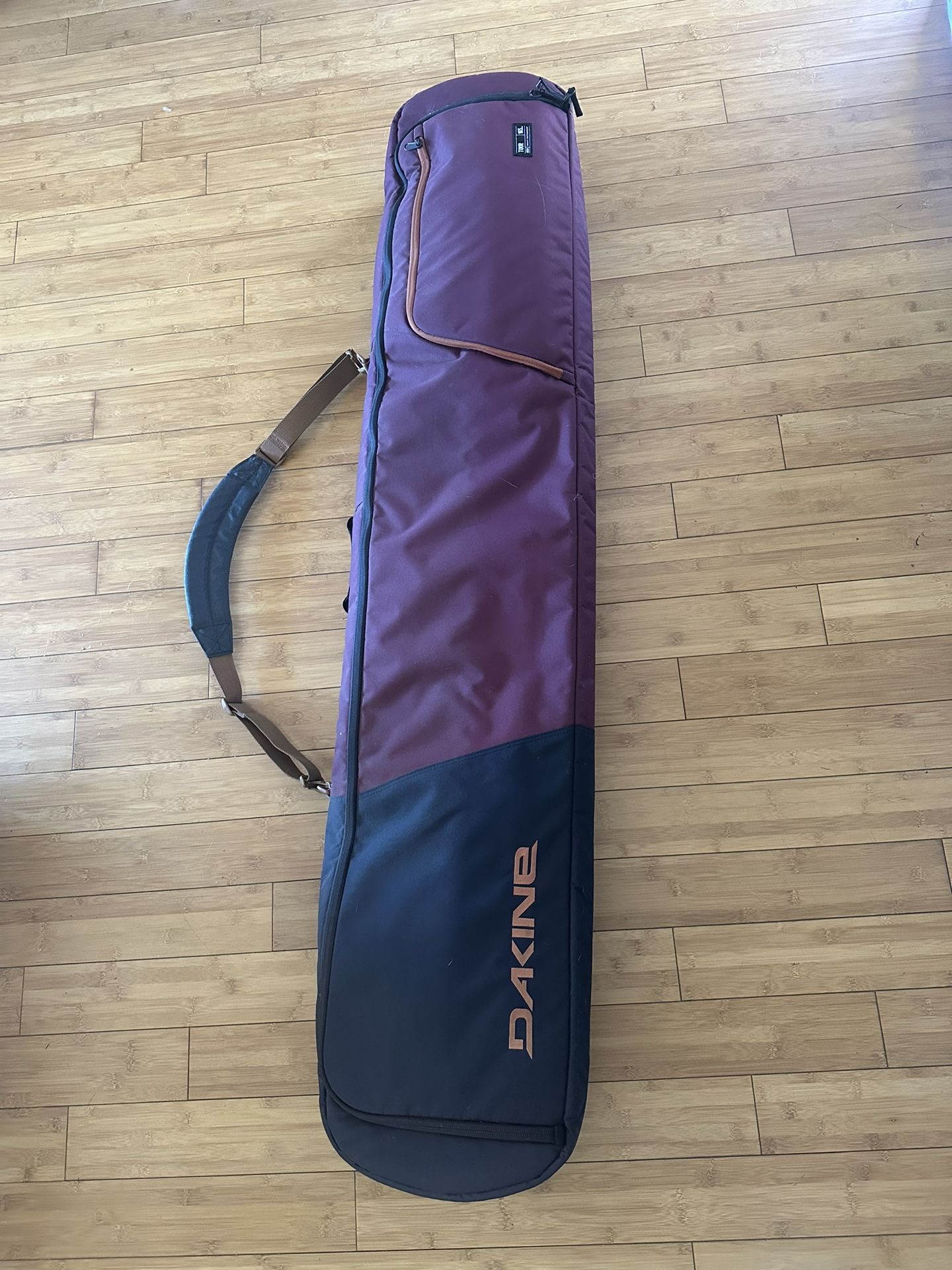 Arbor Rocker Snowboard and Dakine Snowboard Bag