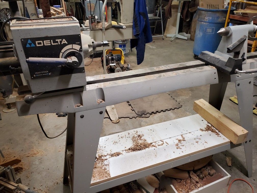 older Delta 1440 wood lathe 3/4hp for Sale in Mesa, AZ OfferUp