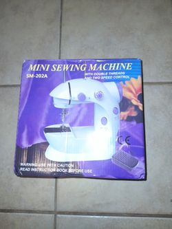 Mini Sewing Machine