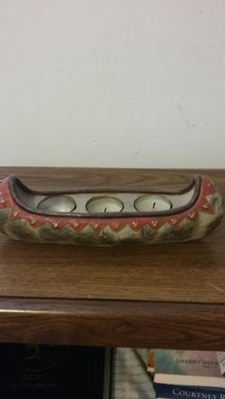 Canoe candle holder