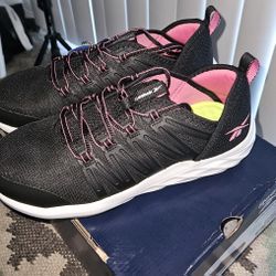 New Women's Steel toe Shoe 
