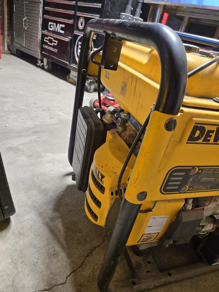 Dewalt 8000 Generator