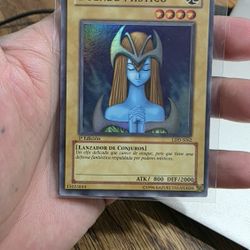 This is a Yu-Gi-Oh! "Duende Místico" (Mystical Elf) card, which is the Spanish edition of this monster card