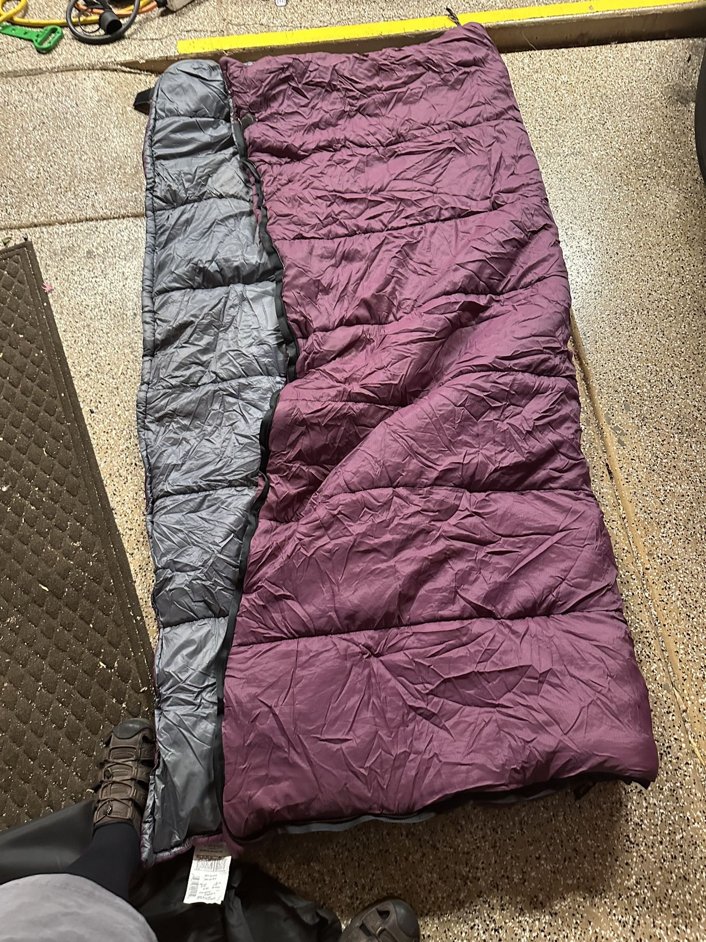 Below zero sleeping back