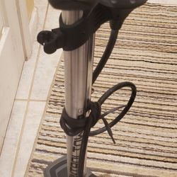 CONTROL TOWER GIANT BICYCLE PUMP