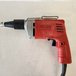 Milwaukee Screw Shooter 