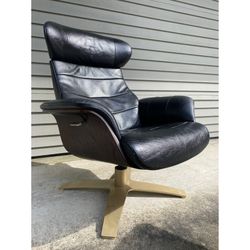 kuka “The Florida Chair” Reclining Leather Chair And Ottoman 