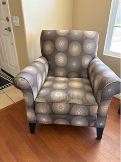 2 living room chairs