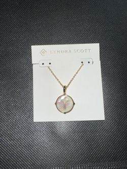 Kendra Scott Letter T Reversible Mother Of Pearl Necklace