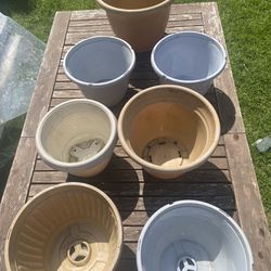 Set Of 7 Outdoor Indoor Planting Plastic Pots Planters 