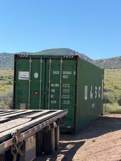 Storage shipping containers
