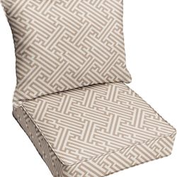 Sorra Home Outdura Outdoor/Indoor Bench Cushion, 27in x 30in x 5in, Tan 114 150$