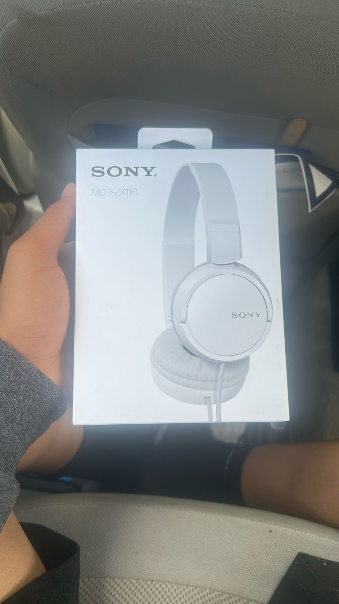 Headphone 