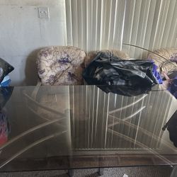 Dining Room / Kitchen Table 