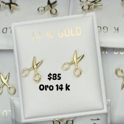 Aretes De Oro