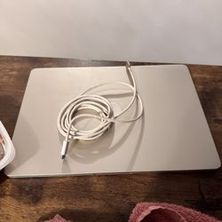Mac Book 2022 Chip 2 And Bose 1 Pro speaker For Sale 