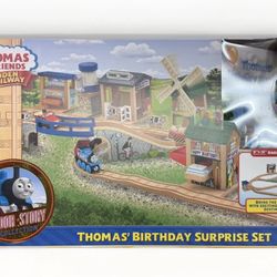 Thomas' Birthday Surprise Set - Thomas Wooden Railway(New Sealed)