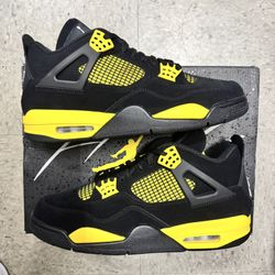 Air Jordan 4 Thunder size 10.5, 11.5