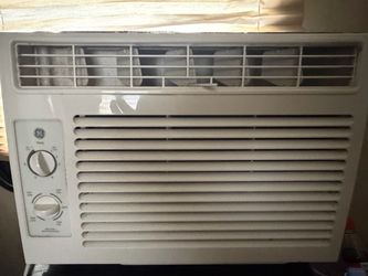 GE Window Air Conditioner Unit