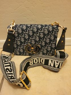 Crossbody Bags