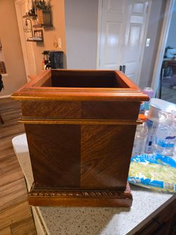 Wooden Square Planter Box with Rope Detail