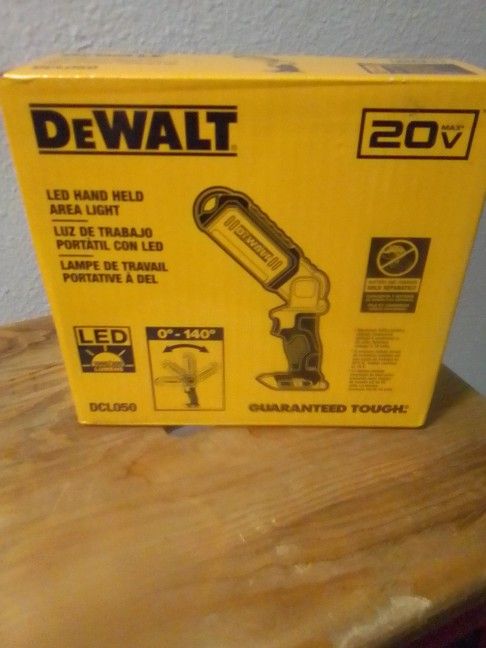 DeWalt Led 1000/300 Lumens