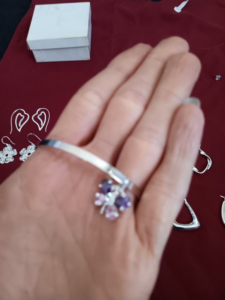Beautiful Sterling Bracelet With Purple Charm 