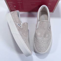 Vans Classic Slip-On Bandana Oatmeal White Sneakers Women 9 Men 7.5